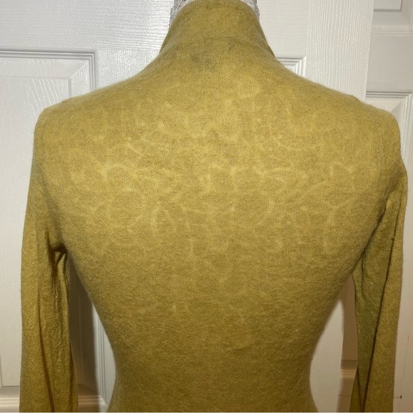 Banana Republic Green Lime Sheer Cardigan Italian Yarn Front Buttons Small - Picture 6 of 10